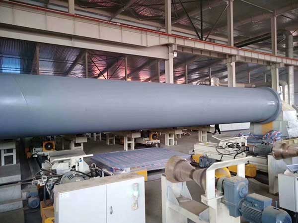 河北聚脲噴涂機H5200管道的防腐噴涂施工(圖4) 管道外壁防腐聚脲噴涂機施工案例