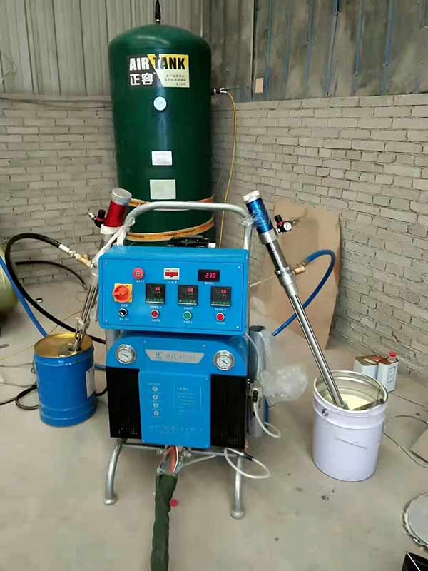 JNJX-Q5200型聚脲噴涂機(圖2) JNJX-5200型聚脲噴涂機泡沫雕塑施工