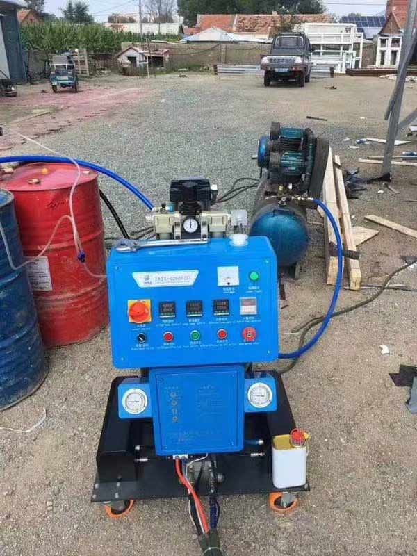 湖南聚氨酯噴涂機(jī)(圖1) 聚氨酯噴涂機(jī)移動(dòng)房保溫噴涂