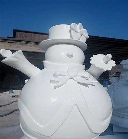 泡沫雕塑噴涂硬化聚脲材料施工(圖1) 泡沫雕塑噴涂硬化聚脲材料施工案例