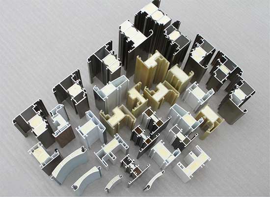 斷橋鋁內(nèi)部填充物 是什么泡沫(圖1) 斷橋鋁內(nèi)部填充物聚氨酯泡沫