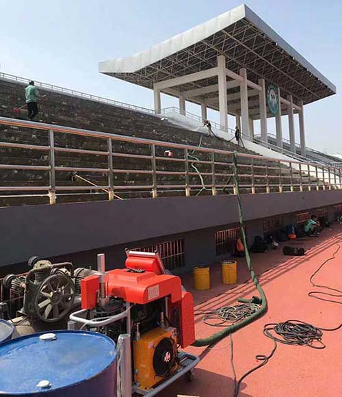 體育場(chǎng)看臺(tái)聚脲防水(圖2) H5600體育看臺(tái)聚脲防水施工噴涂機(jī)