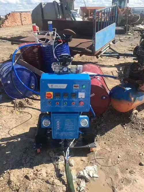 保溫養(yǎng)殖場聚氨酯噴涂材料(圖1) Q2600保溫養(yǎng)殖場聚氨酯噴涂材料案例