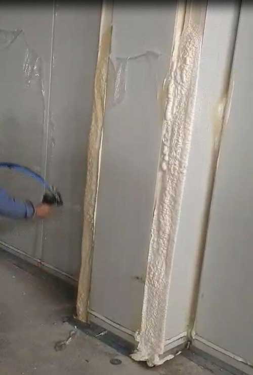 墻體填縫保溫聚氨酯發(fā)泡機(圖2) 墻體填縫保溫聚氨酯發(fā)泡案例