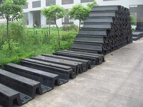 聚脲護舷防腐(圖3) 聚脲護舷防腐