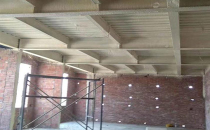 冷庫噴涂聚氨酯和冷庫庫板哪個(gè)效果好(圖2) 冷庫噴涂聚氨酯案例